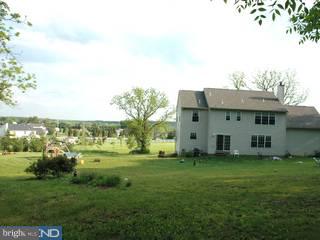 3037 Thompson Road Telford, PA 18969 - Photo 2 of 6