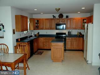 3037 Thompson Road Telford, PA 18969 - Photo 5 of 6