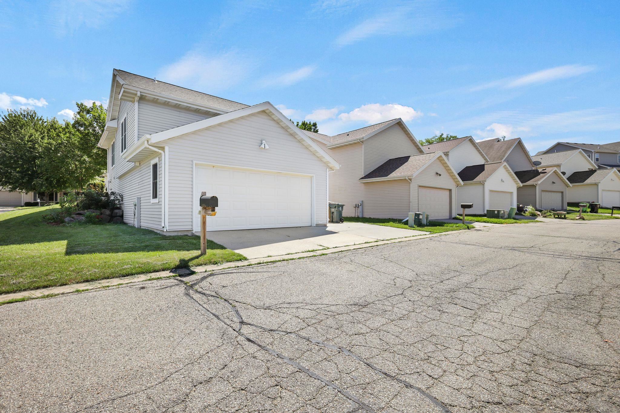 1502 Waldorf Boulevard Madison, WI 53719 - Photo 5 of 39 Gallery Image 5