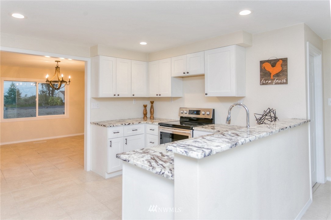 5667 Mae Valley Road Northeast Moses Lake, WA 98837 - Photo 13 of 25 Gallery Image 13