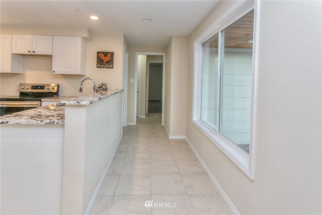 5667 Mae Valley Road Northeast Moses Lake, WA 98837 - Photo 15 of 25 Gallery Image 15