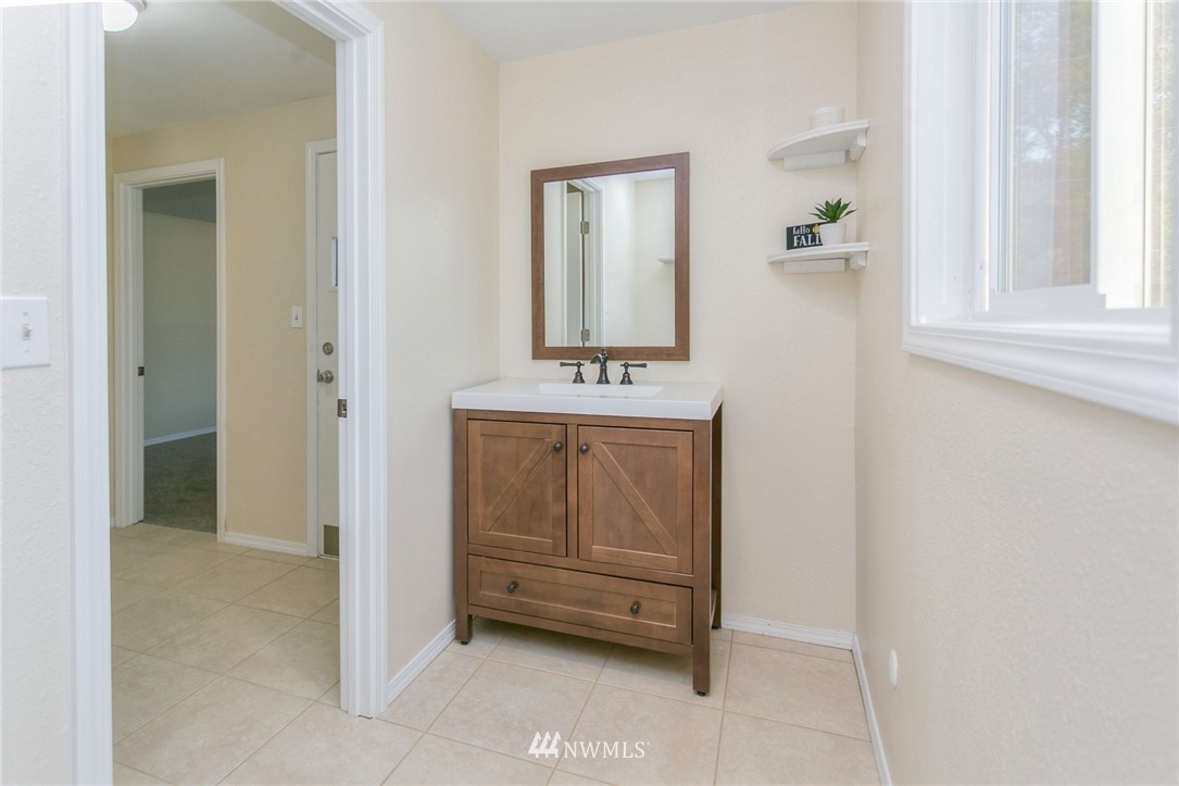5667 Mae Valley Road Northeast Moses Lake, WA 98837 - Photo 24 of 25 Gallery Image 24
