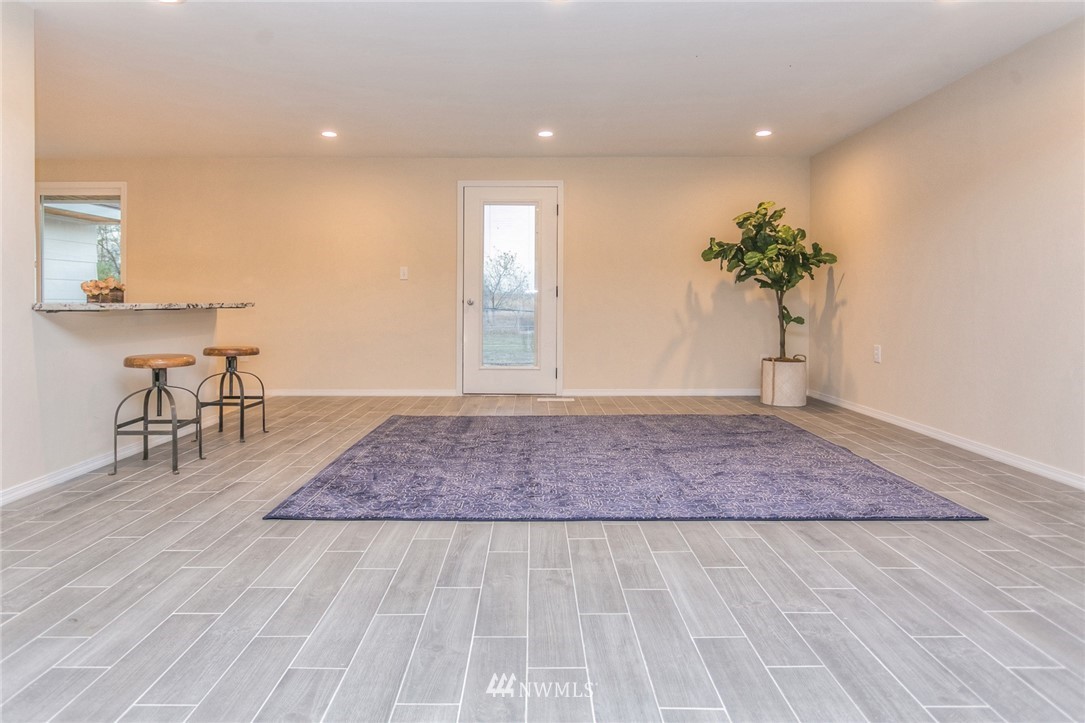 5667 Mae Valley Road Northeast Moses Lake, WA 98837 - Photo 7 of 25 Gallery Image 7