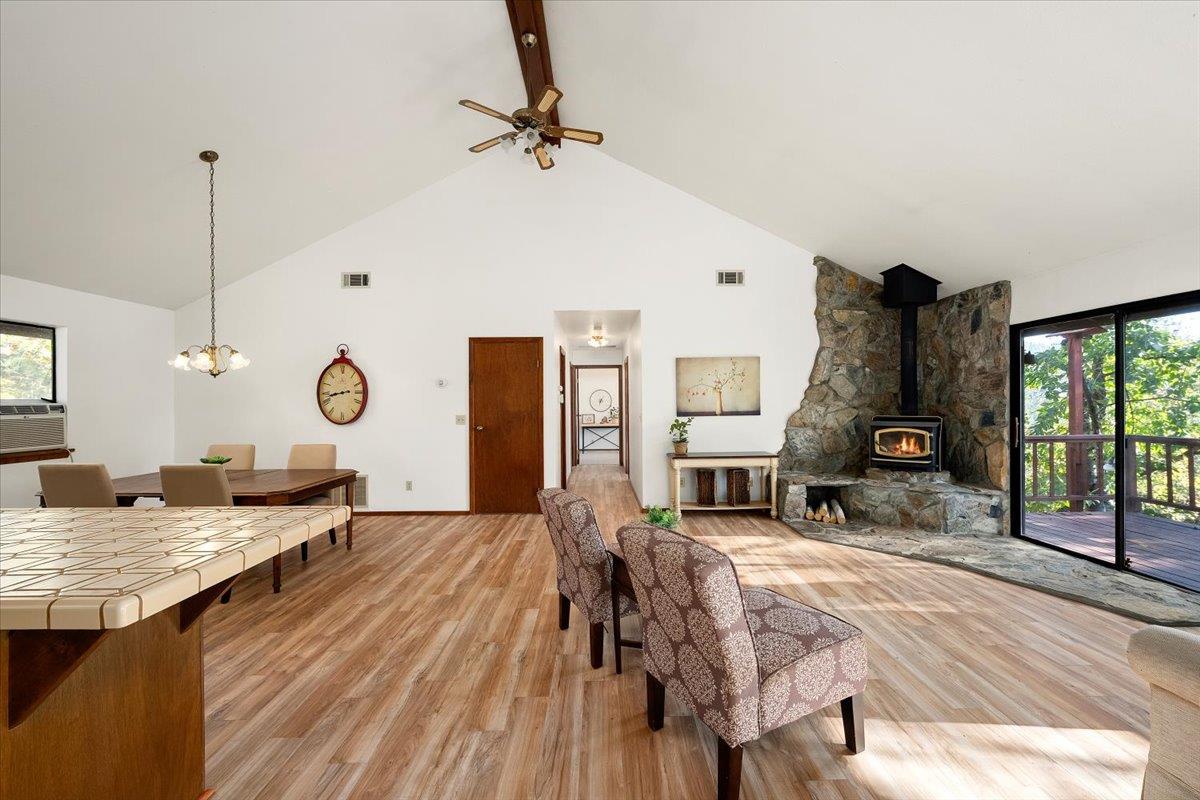 155 Pinewood Way Auburn, CA 95602 - Photo 31 of 92 upstairs