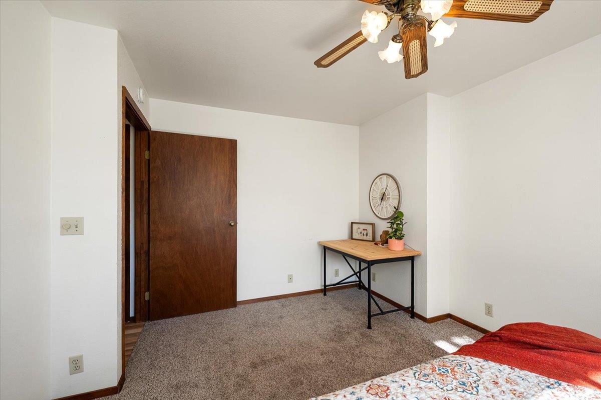 155 Pinewood Way Auburn, CA 95602 - Photo 45 of 92 upstairs bedroom 2