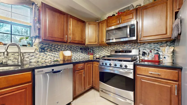$229,900 | 4928 Winterbury Drive, Unit 4928, Mays Landing, NJ 08330