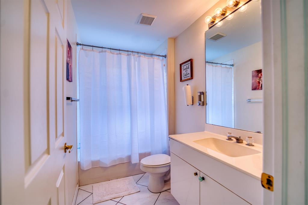 2824 Waters Edge Circle Greenacres, FL 33413 - Photo 20 of 36