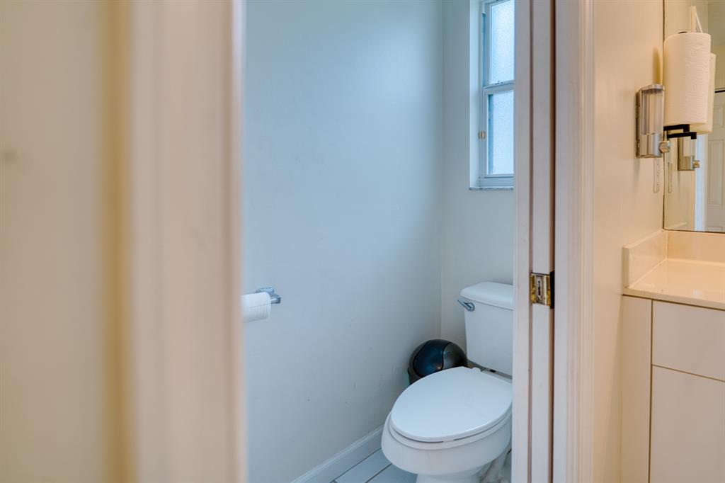 2824 Waters Edge Circle Greenacres, FL 33413 - Photo 28 of 36