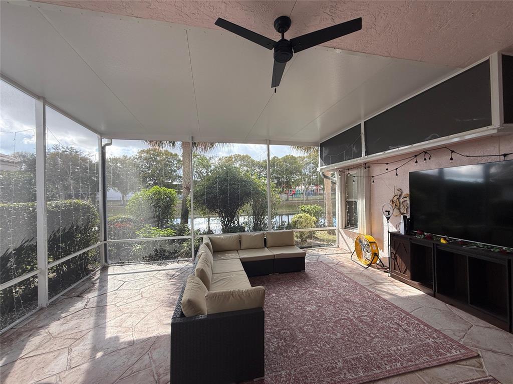 2824 Waters Edge Circle Greenacres, FL 33413 - Photo 7 of 36