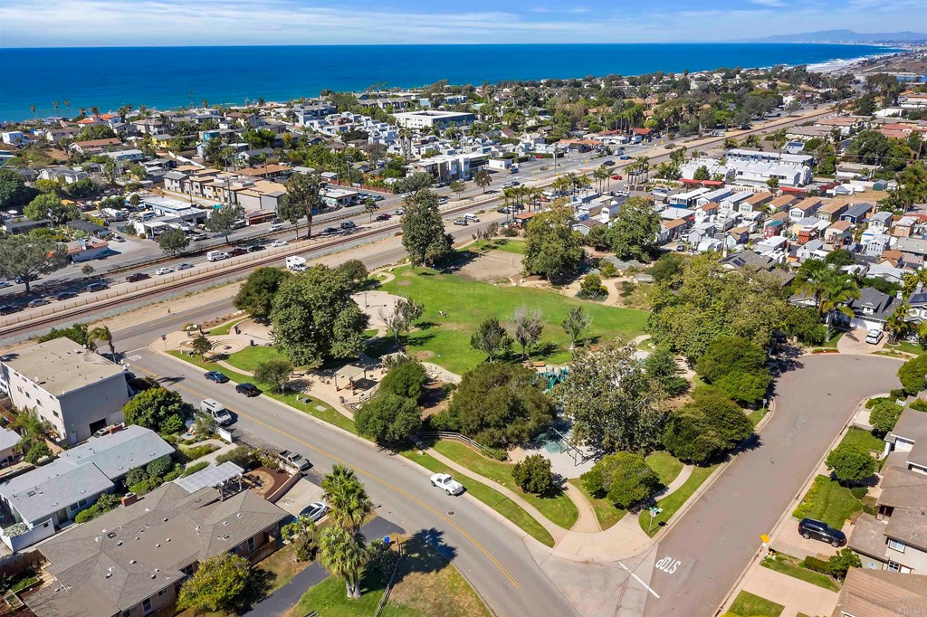 1387 Hygeia Avenue Encinitas, CA 92024 - Photo 42 of 45 an aerial view of a city