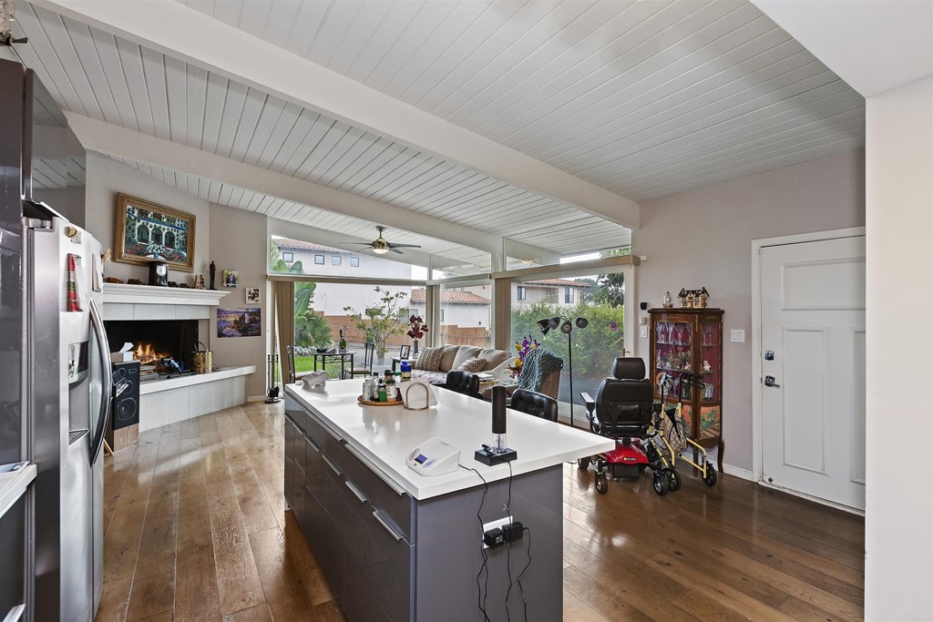 1387 Hygeia Avenue Encinitas, CA 92024 - Photo 8 of 45 a view of a living room and a kitchen