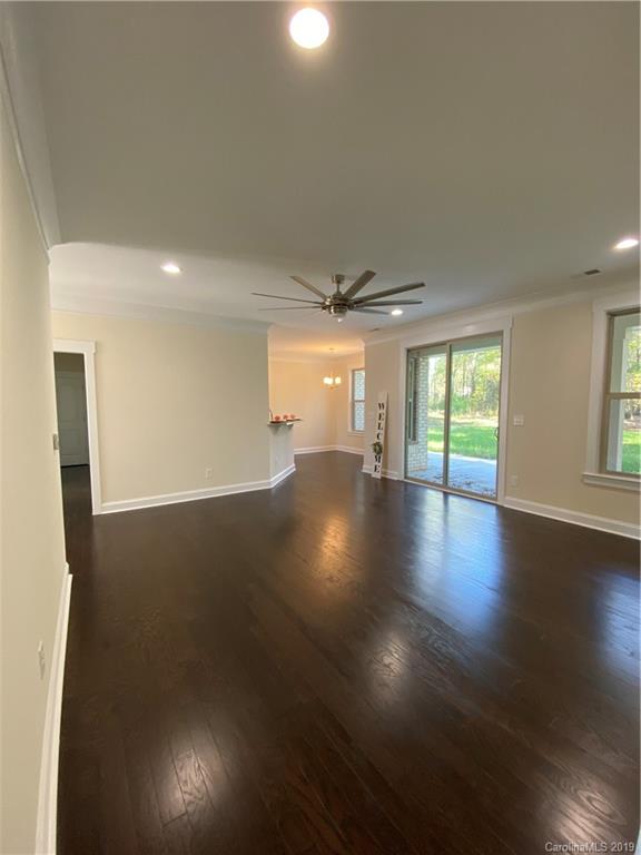 8832 Reedy Creek Road Charlotte, NC 28215 - Photo 7 of 30 Gallery Image 7