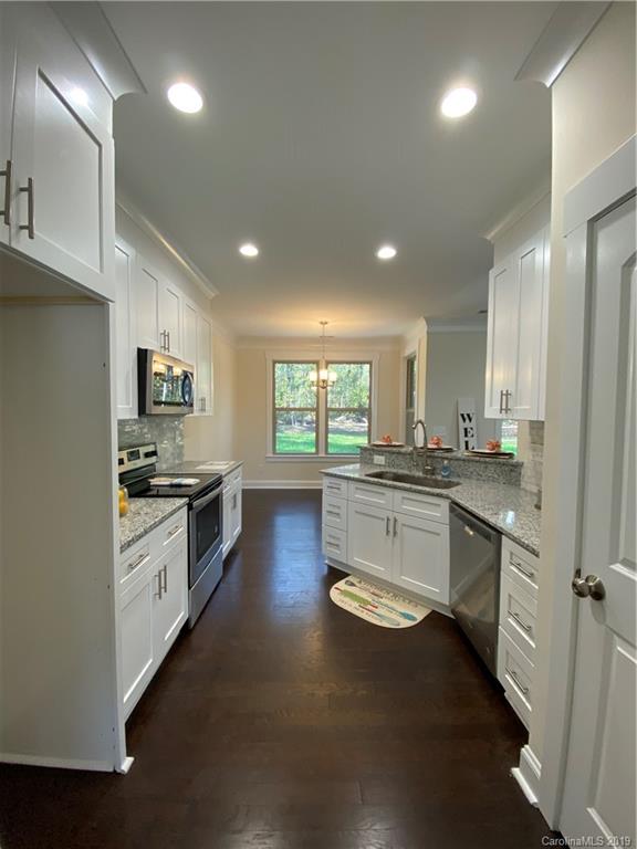 8832 Reedy Creek Road Charlotte, NC 28215 - Photo 10 of 30 Gallery Image 10
