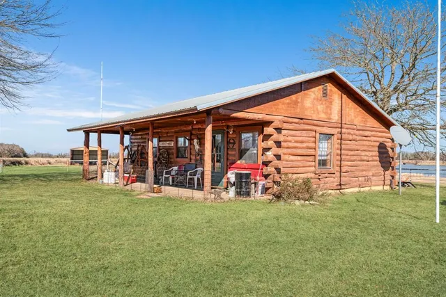 $1,250,000 | 4060 County Road 36220, Sumner, TX 75486