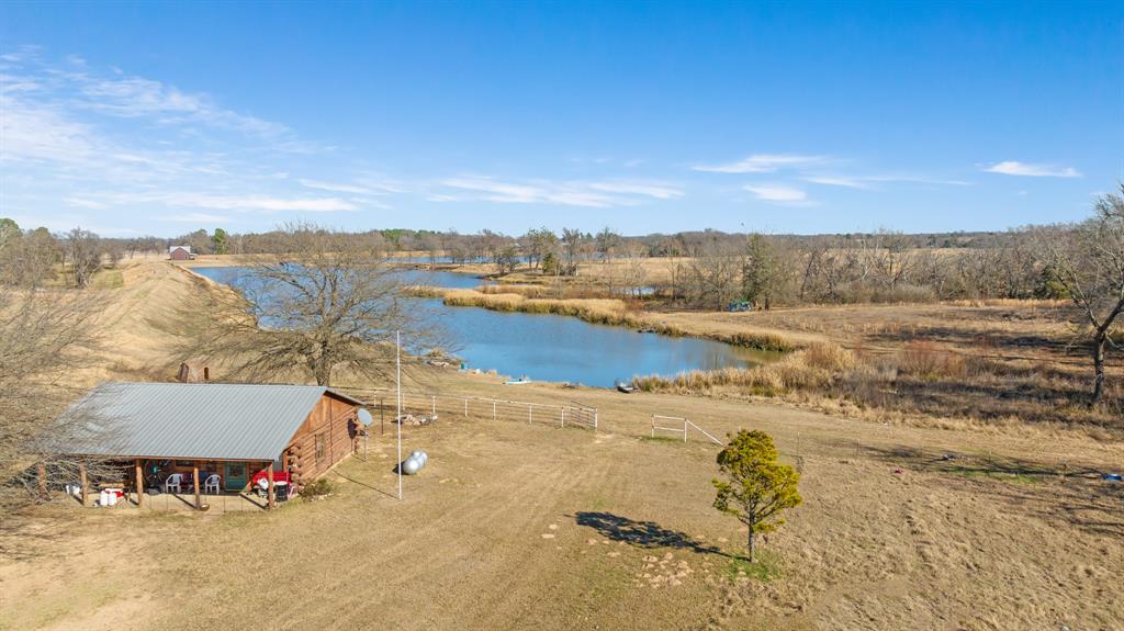 4060 County Road 36220 Sumner, TX 75486 - Photo 19 of 40 a view of an ocean with city view