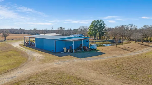 $1,250,000 | 4060 County Road 36220, Sumner, TX 75486