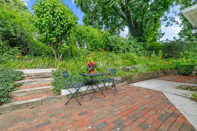 $669,000 | 16 North Main Street, Essex, CT 06426