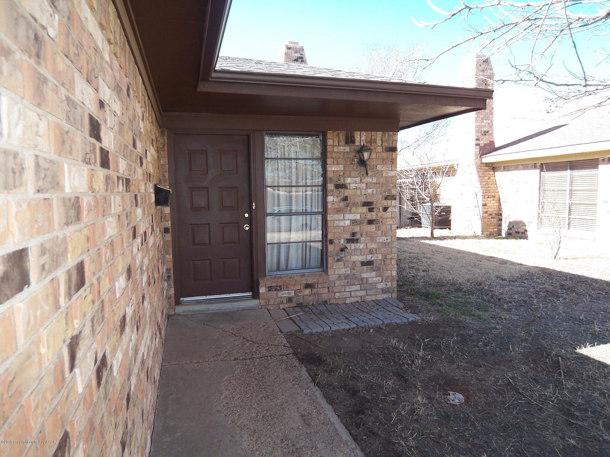 4424 Ridgecrest Circle Amarillo, TX 79109 - Photo 2 of 8 Front View
