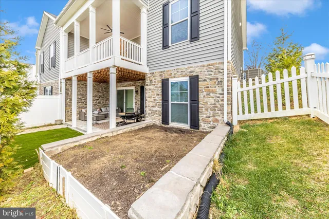 $599,000 | 210 Aylesbury Lane, Martinsburg, WV 25403