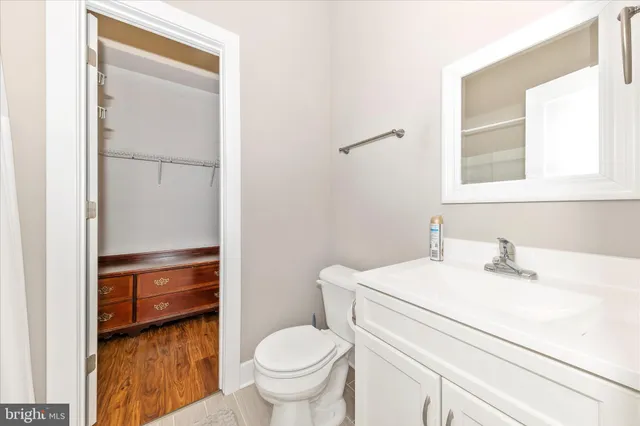 $599,000 | 210 Aylesbury Lane, Martinsburg, WV 25403