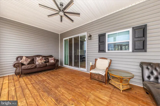 $599,000 | 210 Aylesbury Lane, Martinsburg, WV 25403