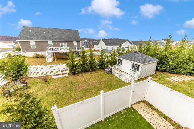 $599,000 | 210 Aylesbury Lane, Martinsburg, WV 25403