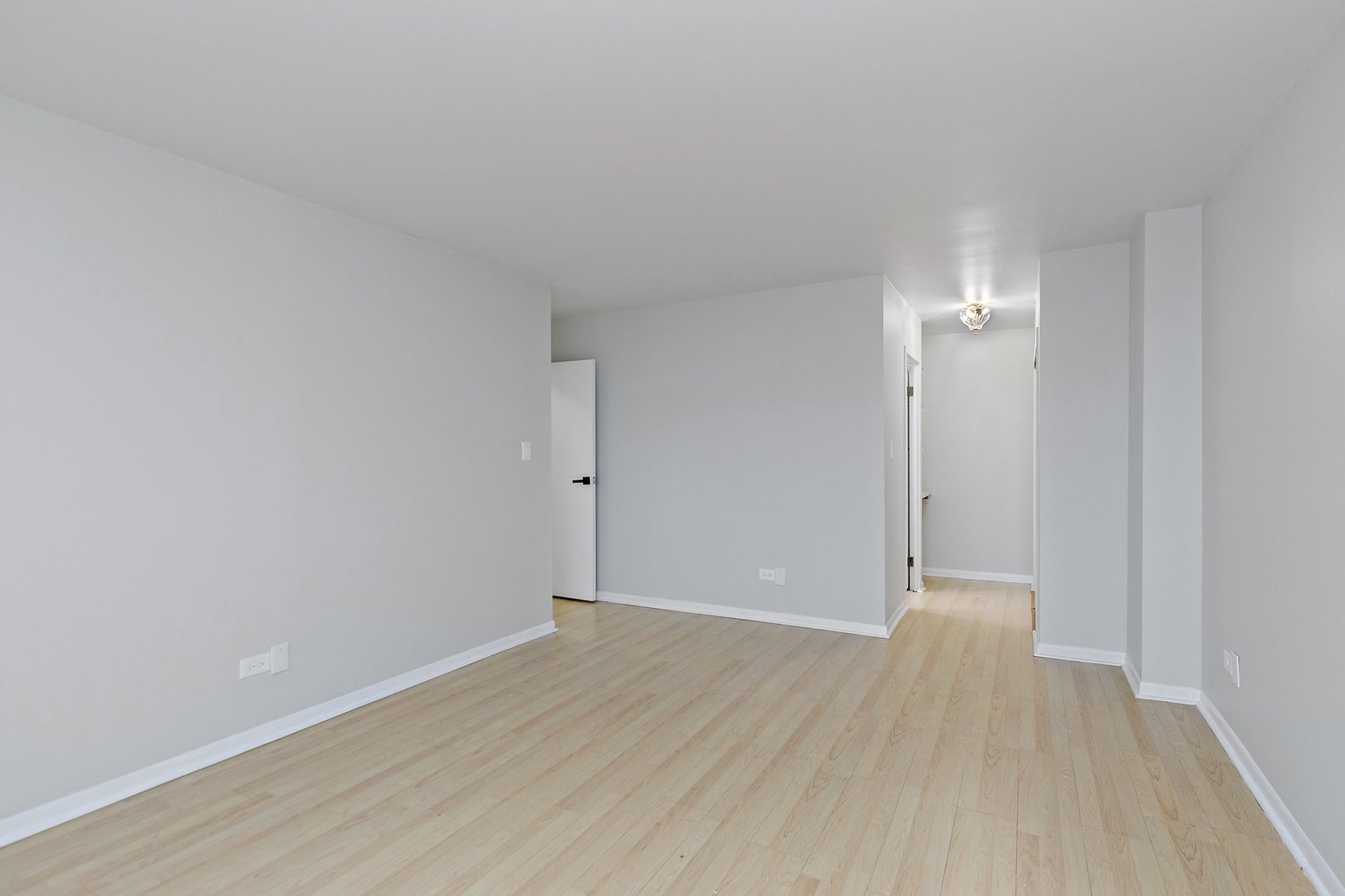 20 North Tower Road, Unit 4F Oak Brook, IL 60523 - Photo 12 of 23 Gallery Image 12