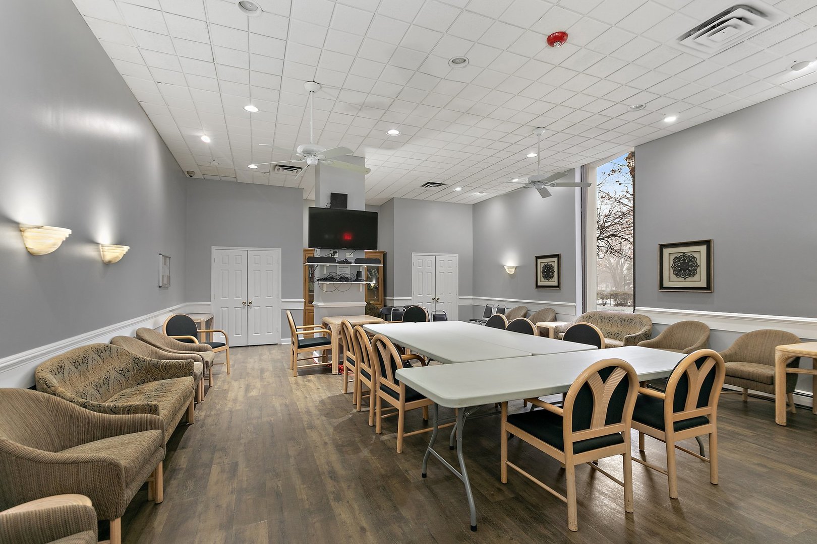 20 North Tower Road, Unit 4F Oak Brook, IL 60523 - Photo 19 of 23 Gallery Image 19