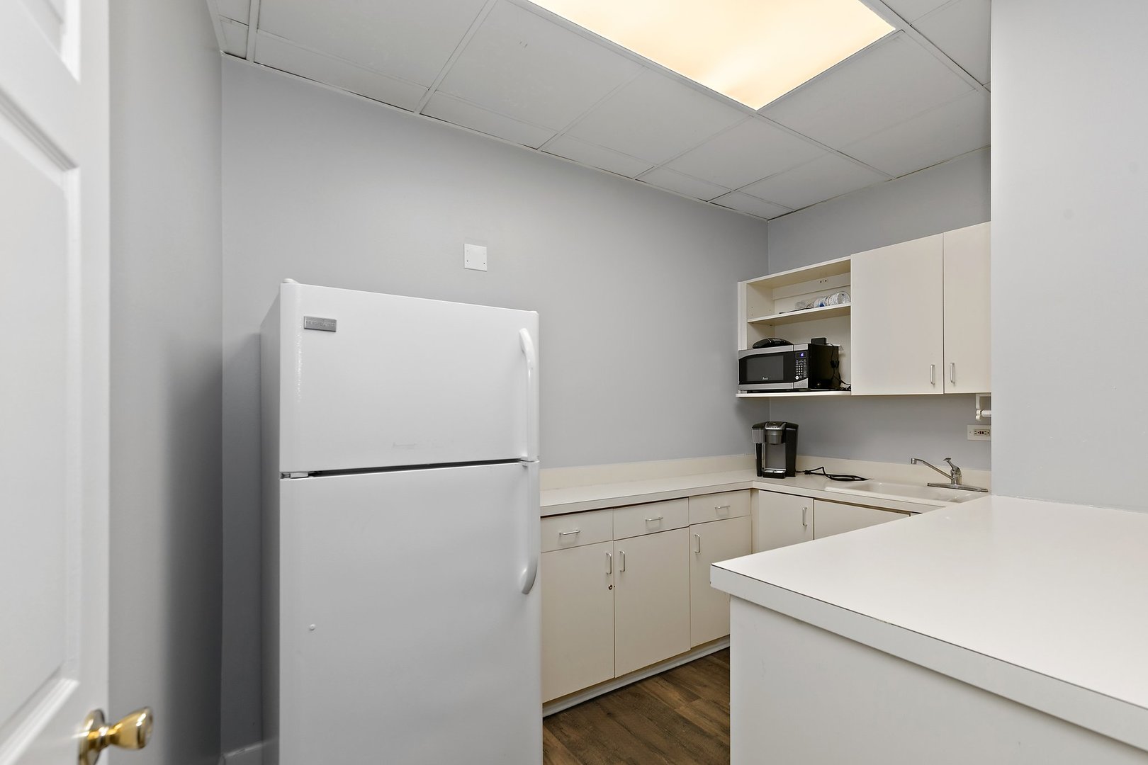 20 North Tower Road, Unit 4F Oak Brook, IL 60523 - Photo 20 of 23 Gallery Image 20