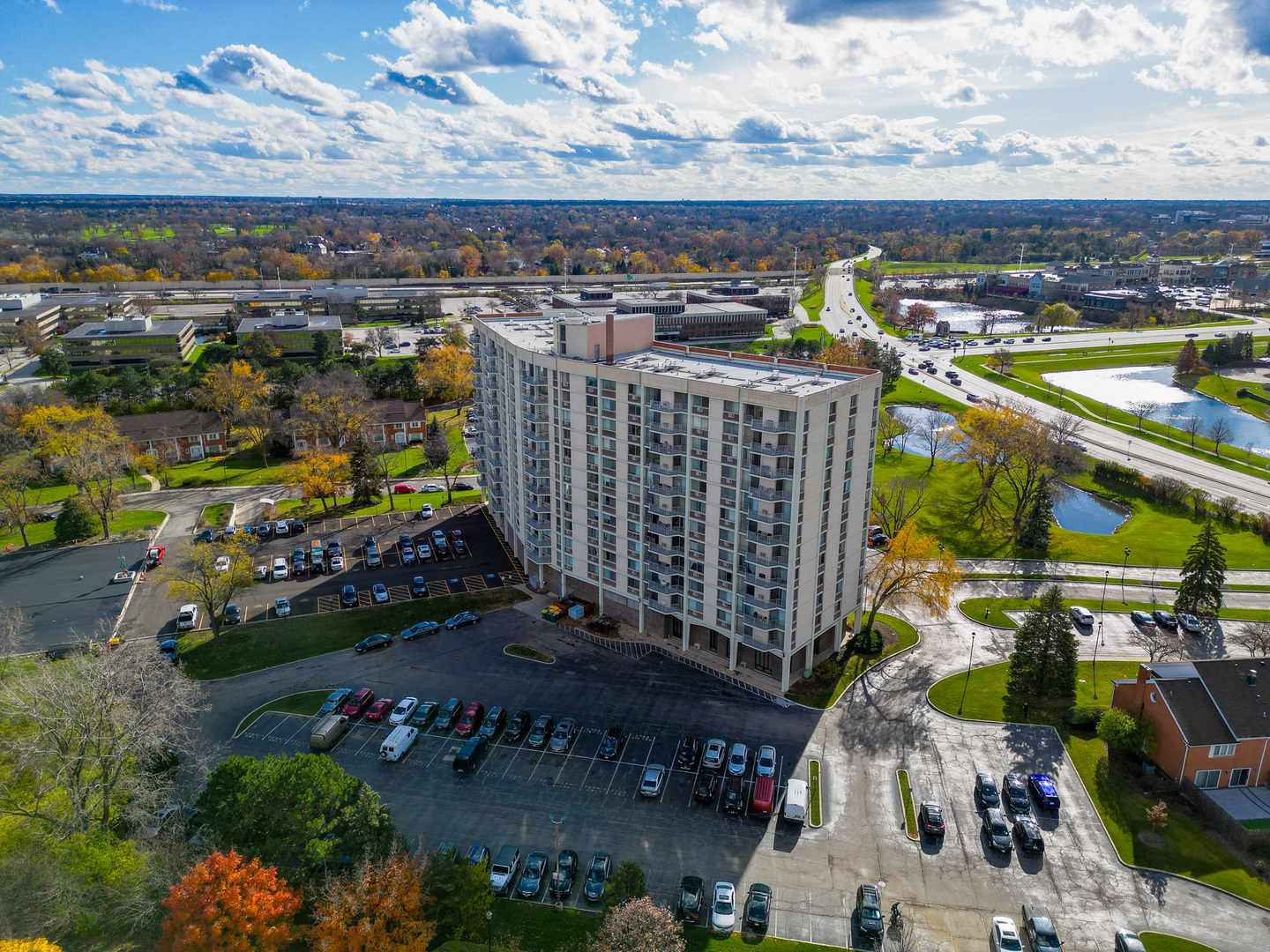 20 North Tower Road, Unit 4F Oak Brook, IL 60523 - Photo 23 of 23 Gallery Image 23