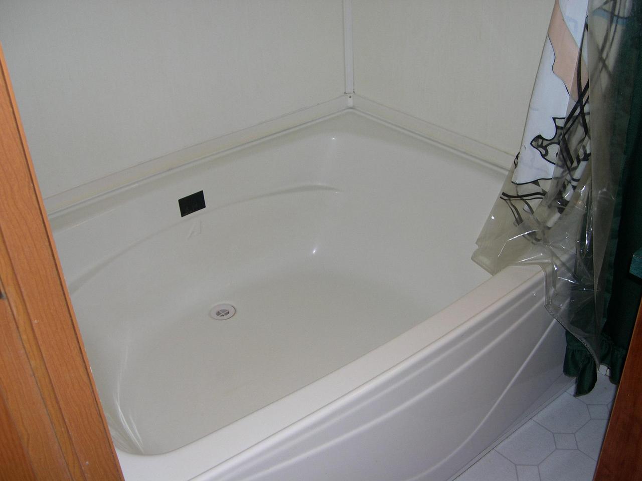 2556 Nace Road Fincastle, VA 24090 - Photo 7 of 7 Bath