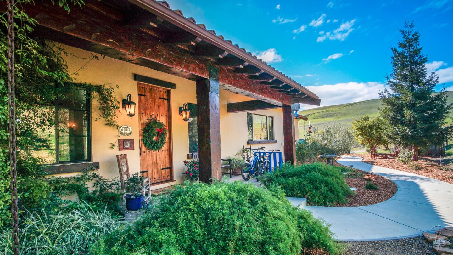 1285 Riverside Road Hollister, CA 95023 - Photo 5 of 15 Gallery Image 5