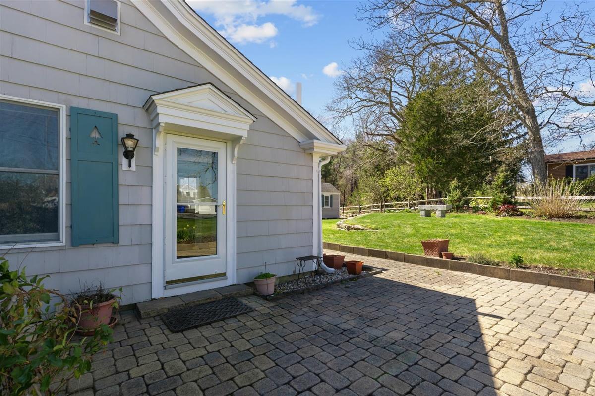 75 Jefferson Road Bourne, MA 02532 - Photo 4 of 46 4