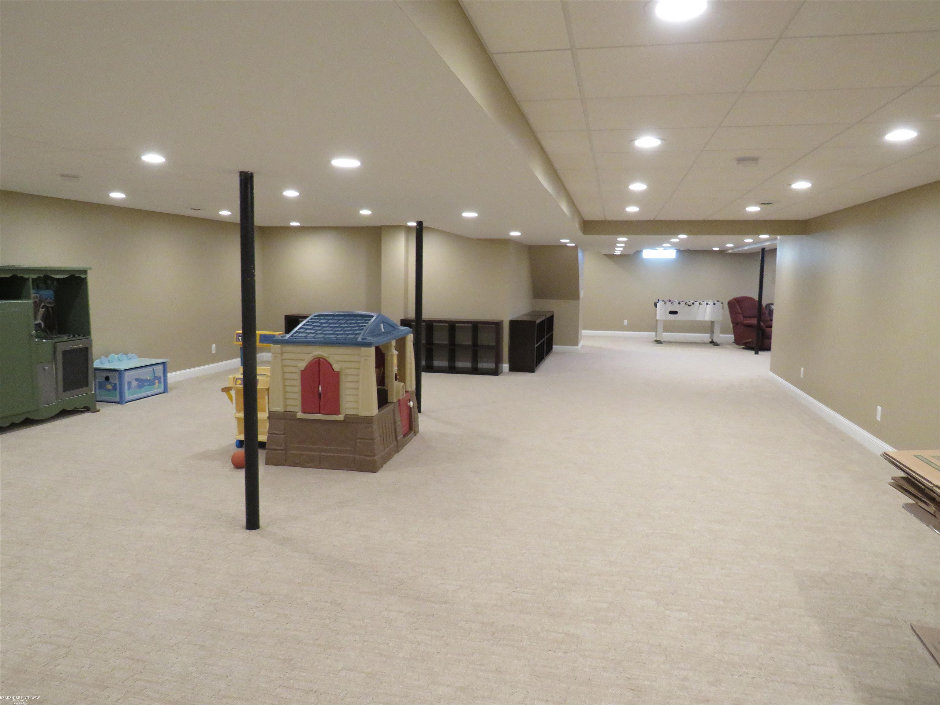 17201 Armada Center Road Armada, MI 48005 - Photo 27 of 33