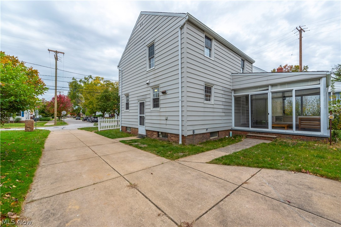 1335 Churchill Road Lyndhurst, OH 44124 - Photo 2 of 35