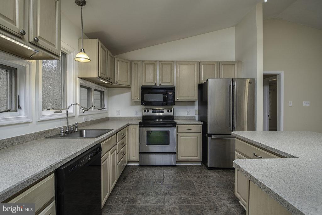 690 Mitchell Point Road Mineral, VA 23117 - Photo 9 of 29 Kitchen