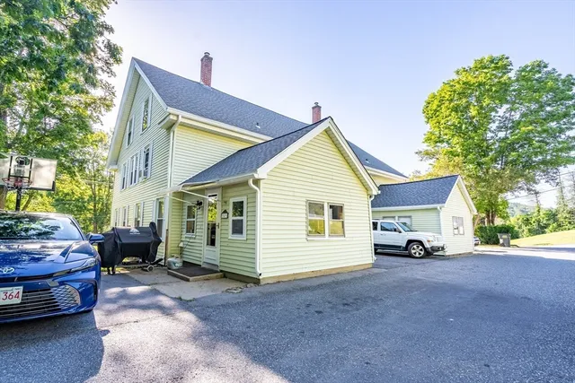 $425,000 | 347-349 Main Street, Hardwick, MA 01031