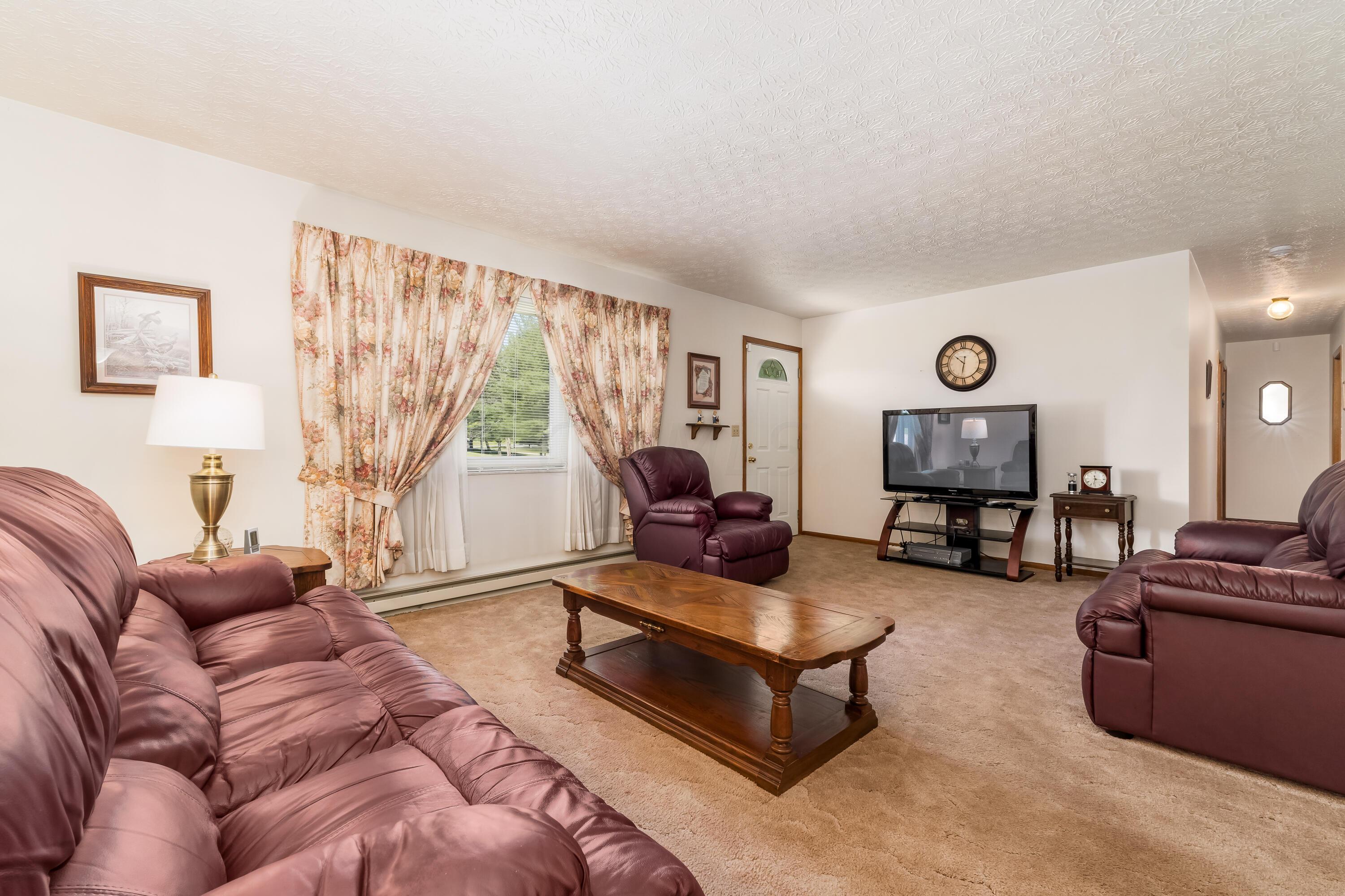 5281 Spring Valley Road London, OH 43140 - Photo 11 of 41 S_-_5281_Spring_Valley_Rd_-_041