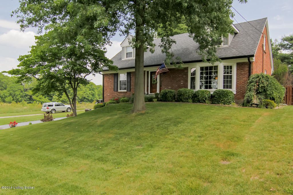 6413 Ridge Cliff Road Louisville, KY 40228 - Photo 3 of 50 0044