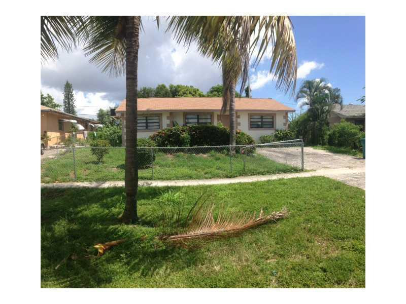 201 Miner Road Boynton Beach, FL 33435 - Photo 4 of 5 Exterior Front