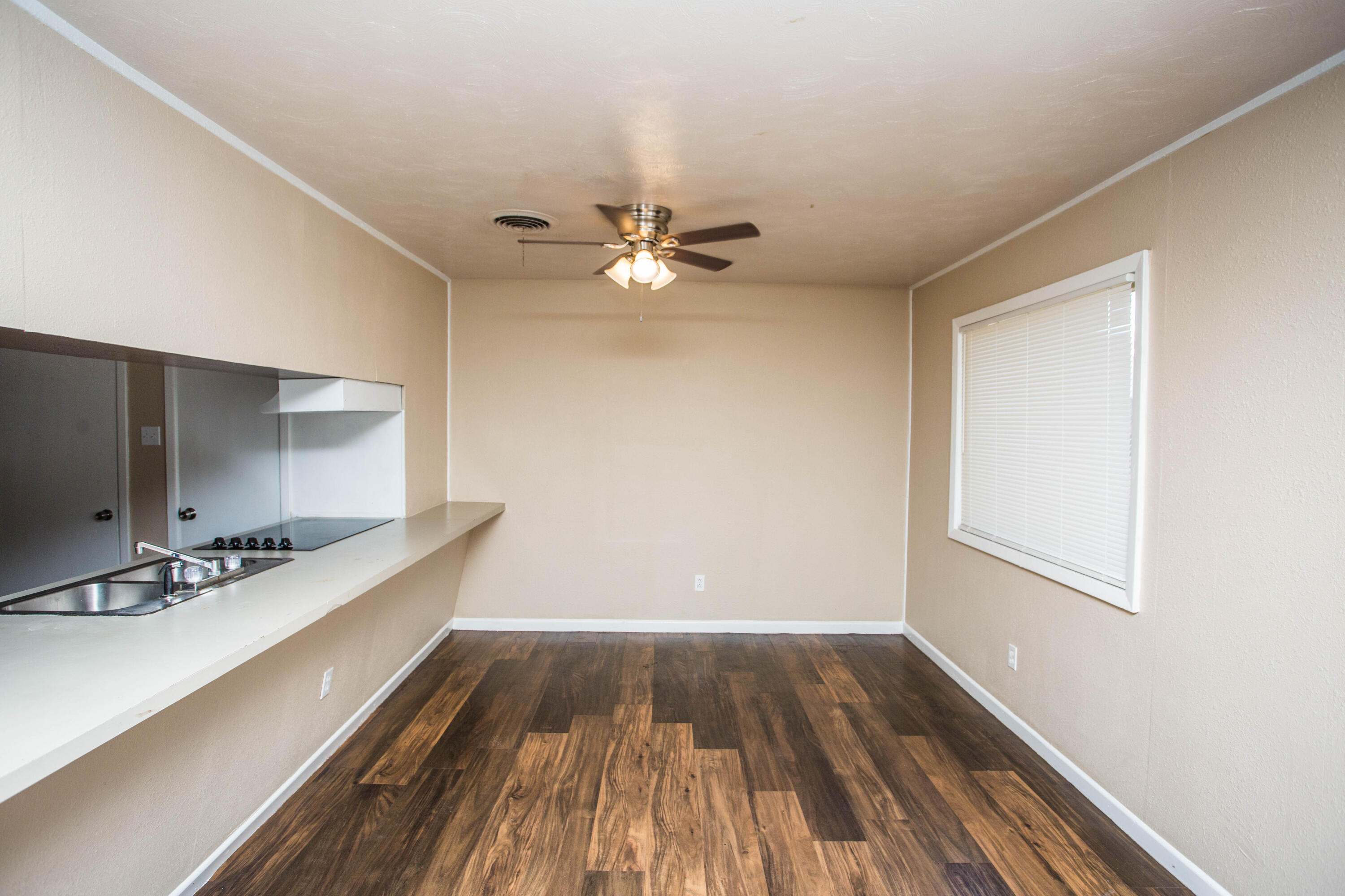 2811 43rd Street, Unit 10 Lubbock, TX 79413 - Photo 9 of 32 5V2A4545
