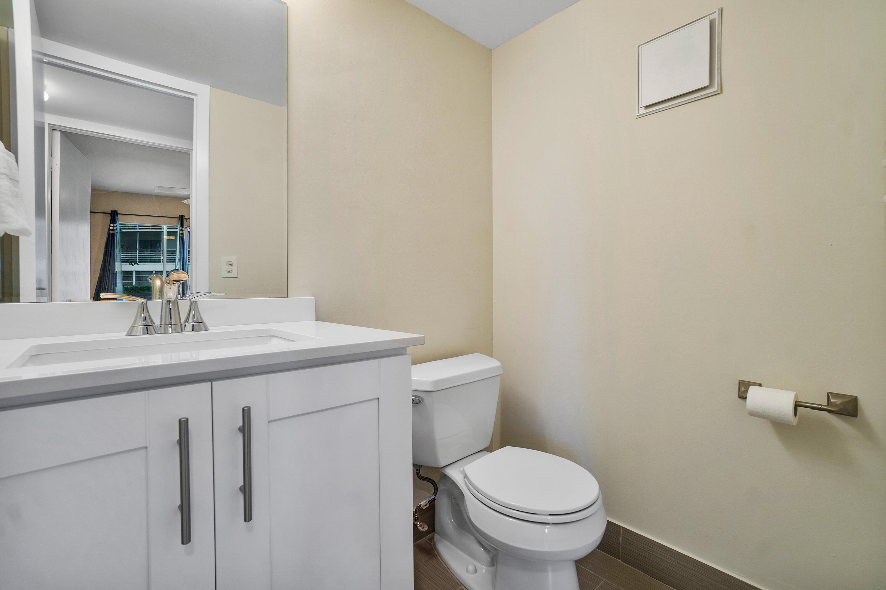 224 Fanshaw F Boca Raton, FL 33434 - Photo 12 of 19 006-224FanshawF-BocaRaton-FL-full