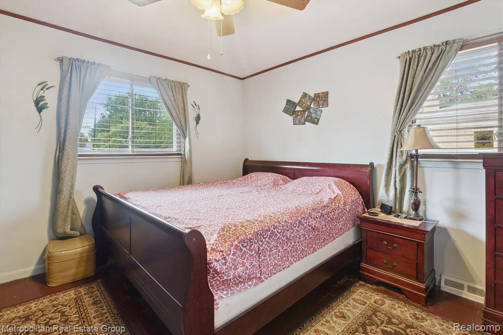 4529 Frazho Road Warren, MI 48091 - Photo 21 of 47