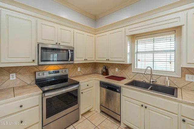 $282,000 | 182 Harvey Crossing, Canton, MS 39046