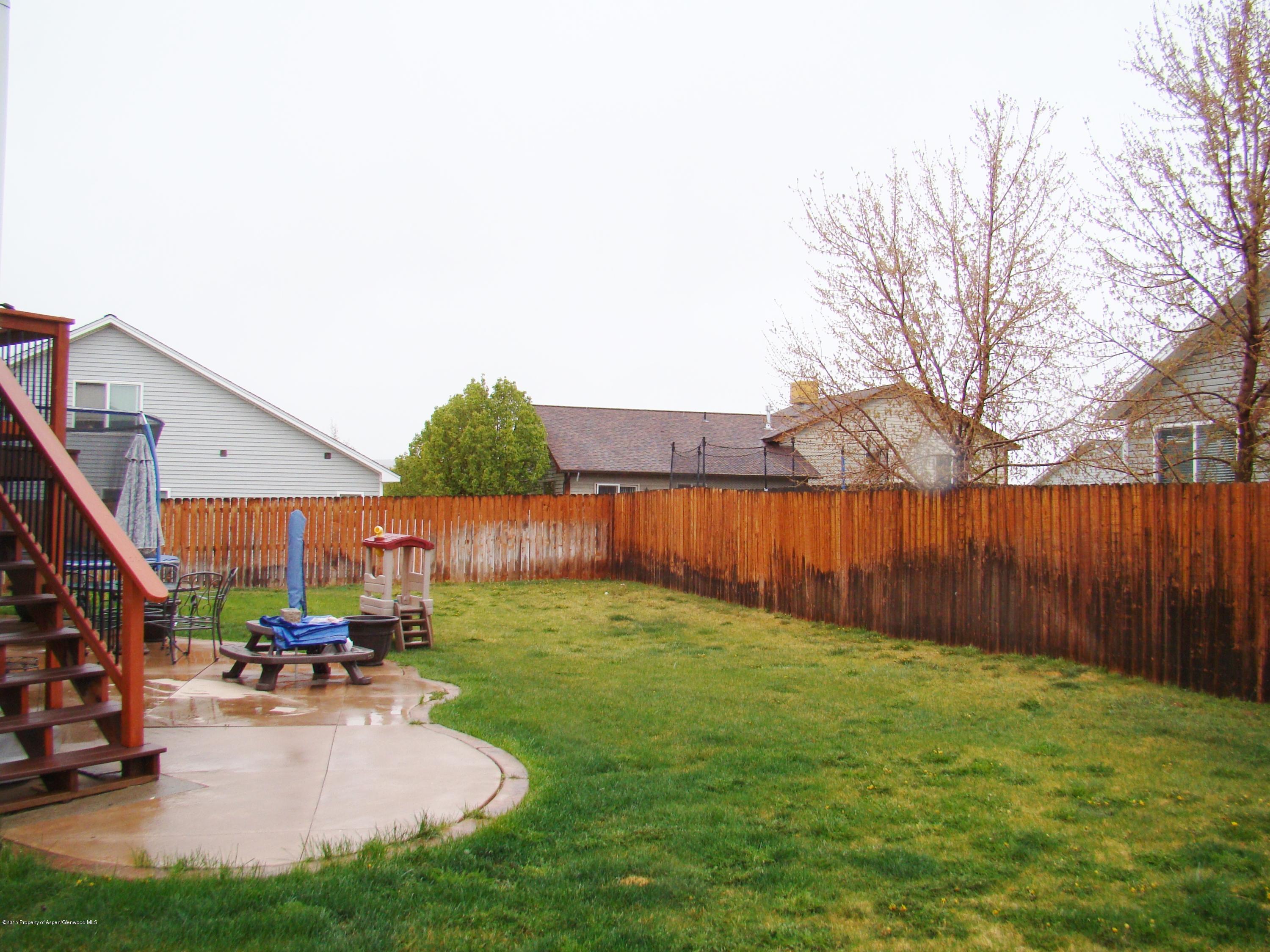 712 East 17th Street Rifle, CO 81650 - Photo 4 of 28 back yard