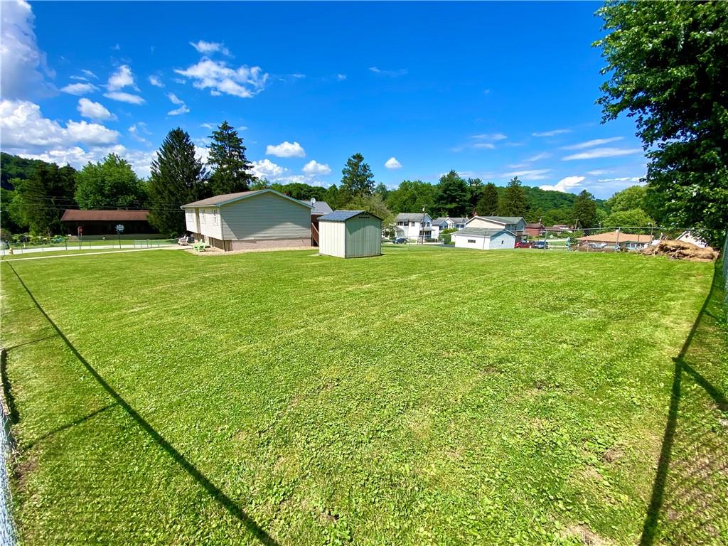 472 Old Rte 51 Smock, PA 15480 - Photo 3 of 24