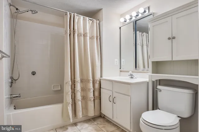 $295,000 | 2507 A Bluegrass Drive, Mount Laurel, NJ 08054