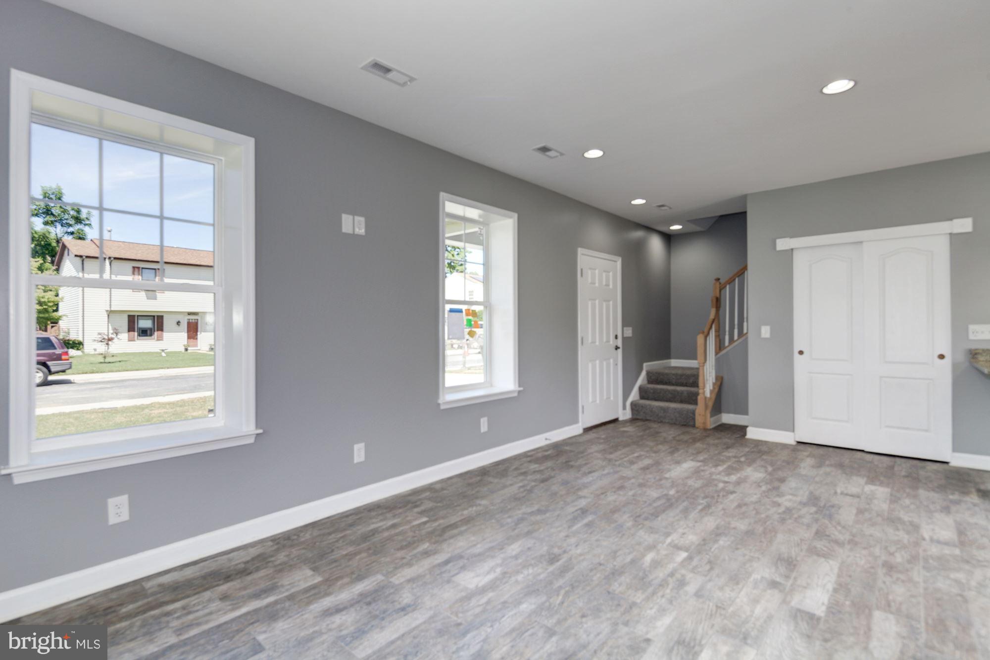 3415 Louth Road Baltimore, MD 21222 - Photo 3 of 28 Family Room