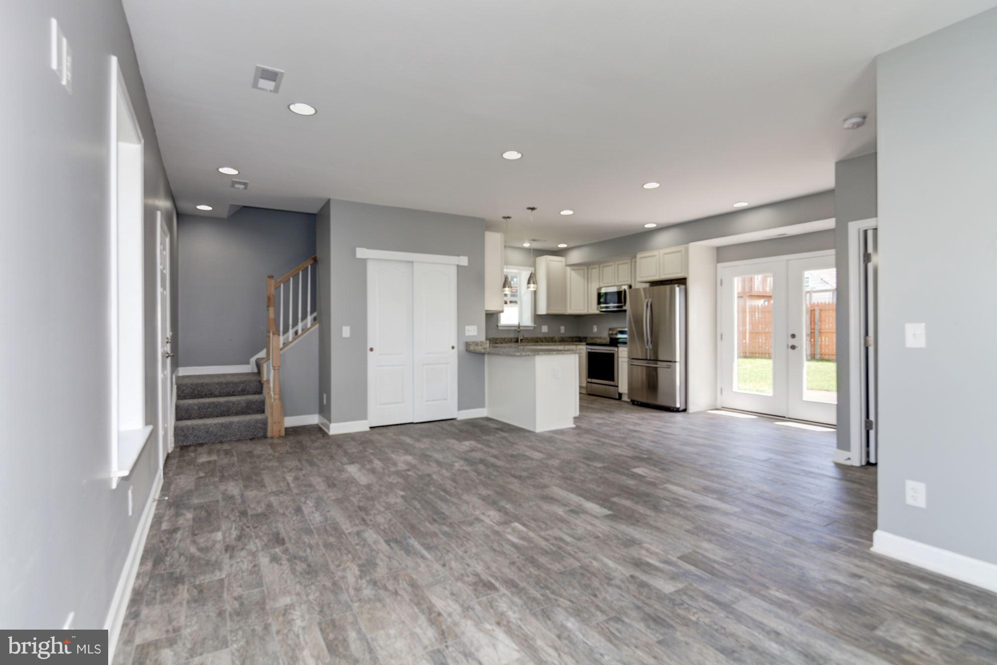 3415 Louth Road Baltimore, MD 21222 - Photo 4 of 28 Family Room