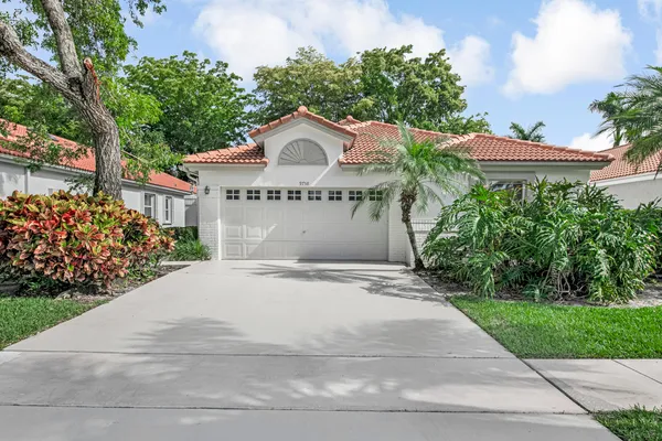 $379,000 | 9758 Harbour Lake Circle, Boynton Beach, FL 33437